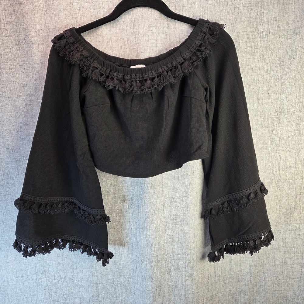 Skylar Madison Womens Black Off Shoulder Beach Crop Med Top LS Tassel Trim Boho
